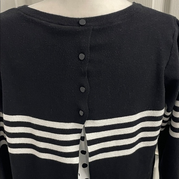 Yest Black Sweater White Striped Sleeves with Open Back & Interior Top SZ 10 - Picture 5 of 14